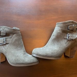 Crown Vintage ankle boots